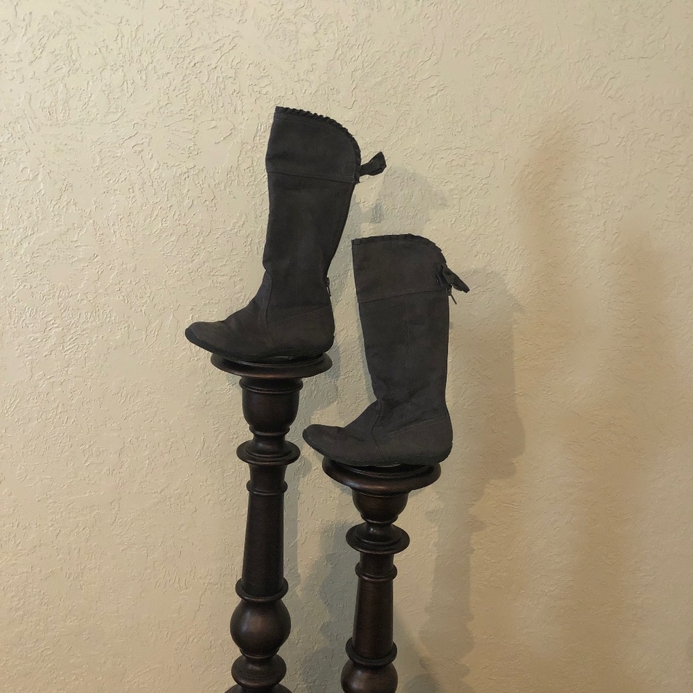 Girls tall suede boots